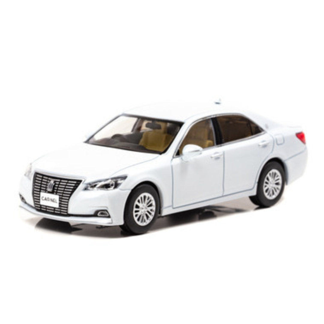 CARNEL 1/43 TOYOTA CROWN Royal Saloon G (GRS210) 2016 White Pearl