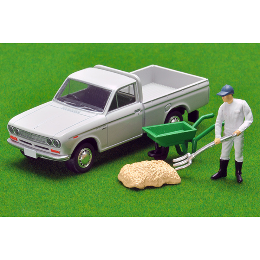 トミカリミテッドヴィンテージ 1/64 ダットサン トラック 1300