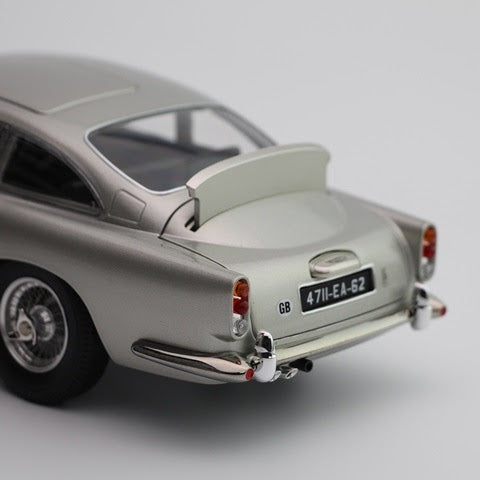 XiaoGuang MODEL  1/18 アストンマーティン DB5 007/ゴールドフィンガー ボンドカー [ダイキャスト製]