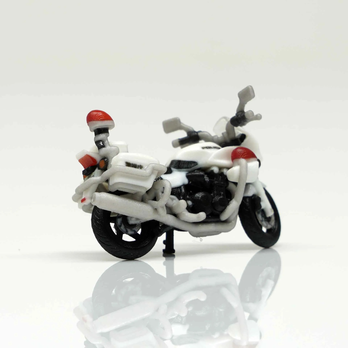 箱庭技研 figreal 1/64 白バイA サイドスタンド (13)