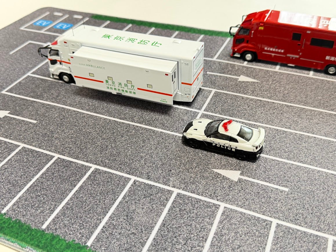 ASPEDAアスピーダ　ミニカージオラママット　駐車場パーキング　1/64サイズ