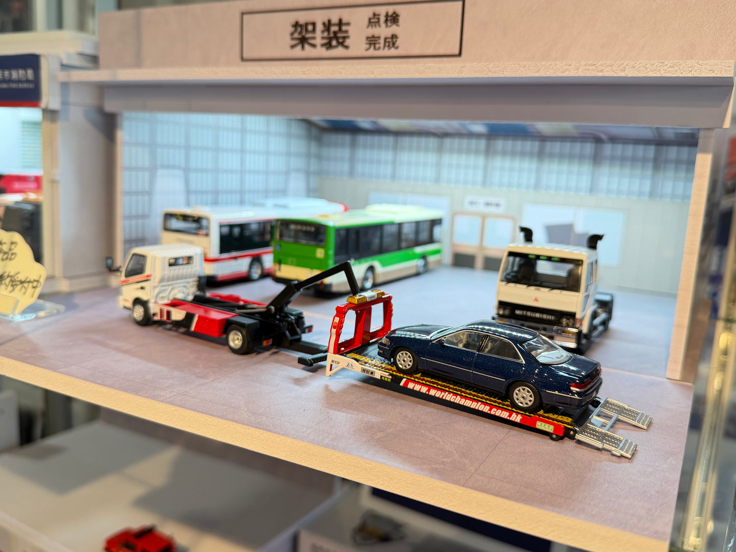 【ご予約受付】　特注品 助川車体工業 Fast Diorama  1/64  大型バス大型車両整備工場ジオラマ　限定品