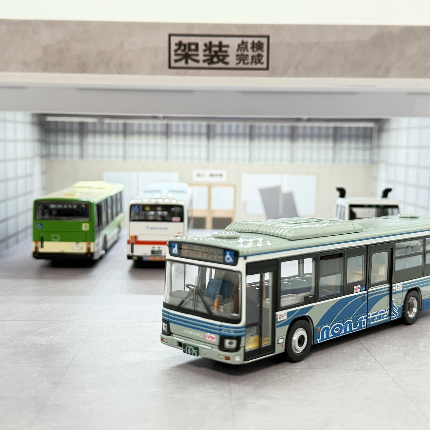 特注品 助川車体工業 Fast Diorama  1/64  大型バス・大型車両整備工場ジオラマ　限定品