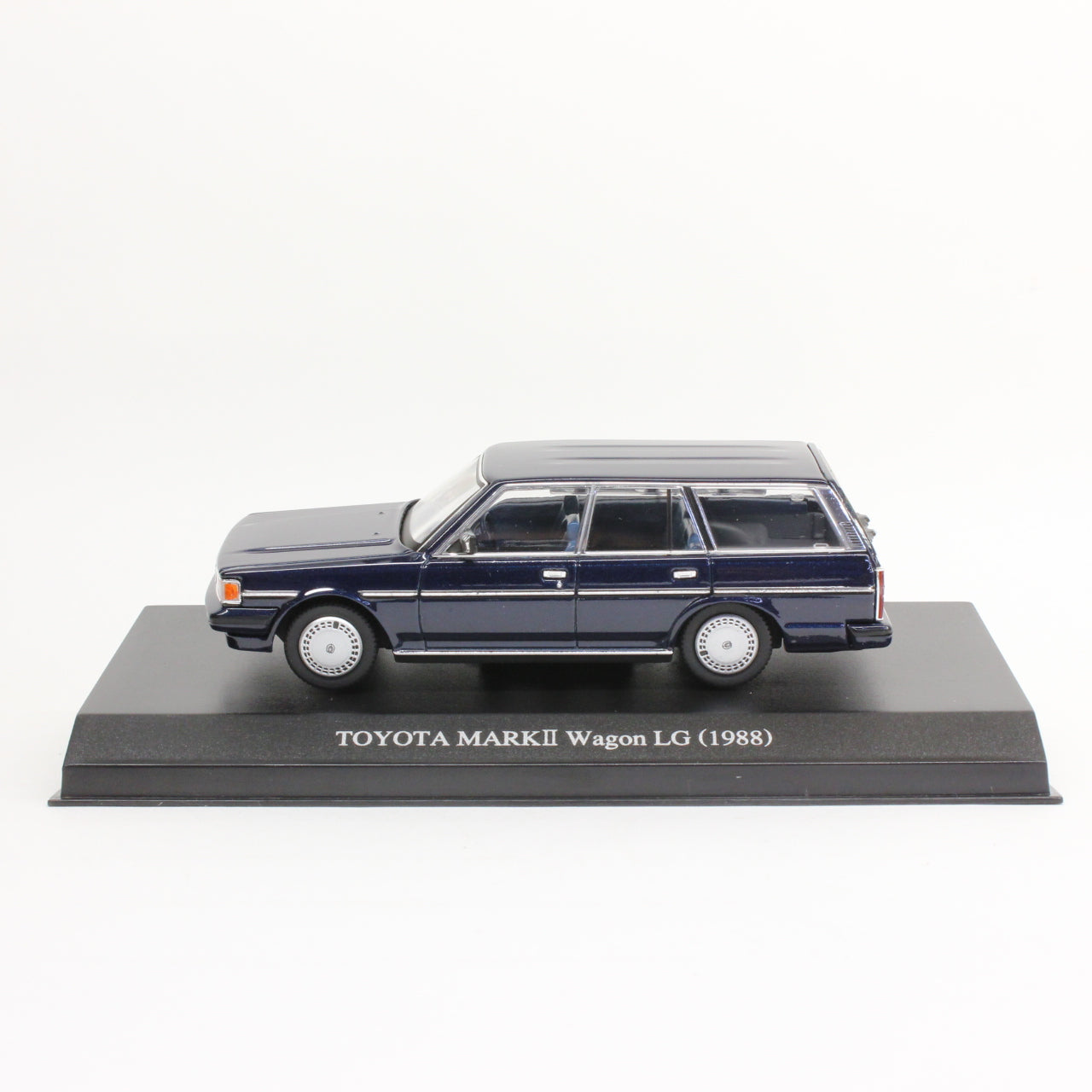 DISM 1:43 トヨタ マークⅡワゴンLG 中期型 (ブルーマイカ) /TOYOTA MARKⅡ Wagon LG (1988)