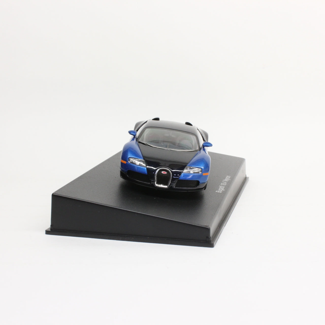 AUTO art 1/43 Bugatti 16.4 Veyron (black/blue) / ブガッティ 16.4 ヴェイロン (黒/青)
