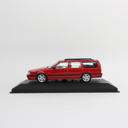 MINICHAMPS 1/43 Volvo 850 Break 1996 red