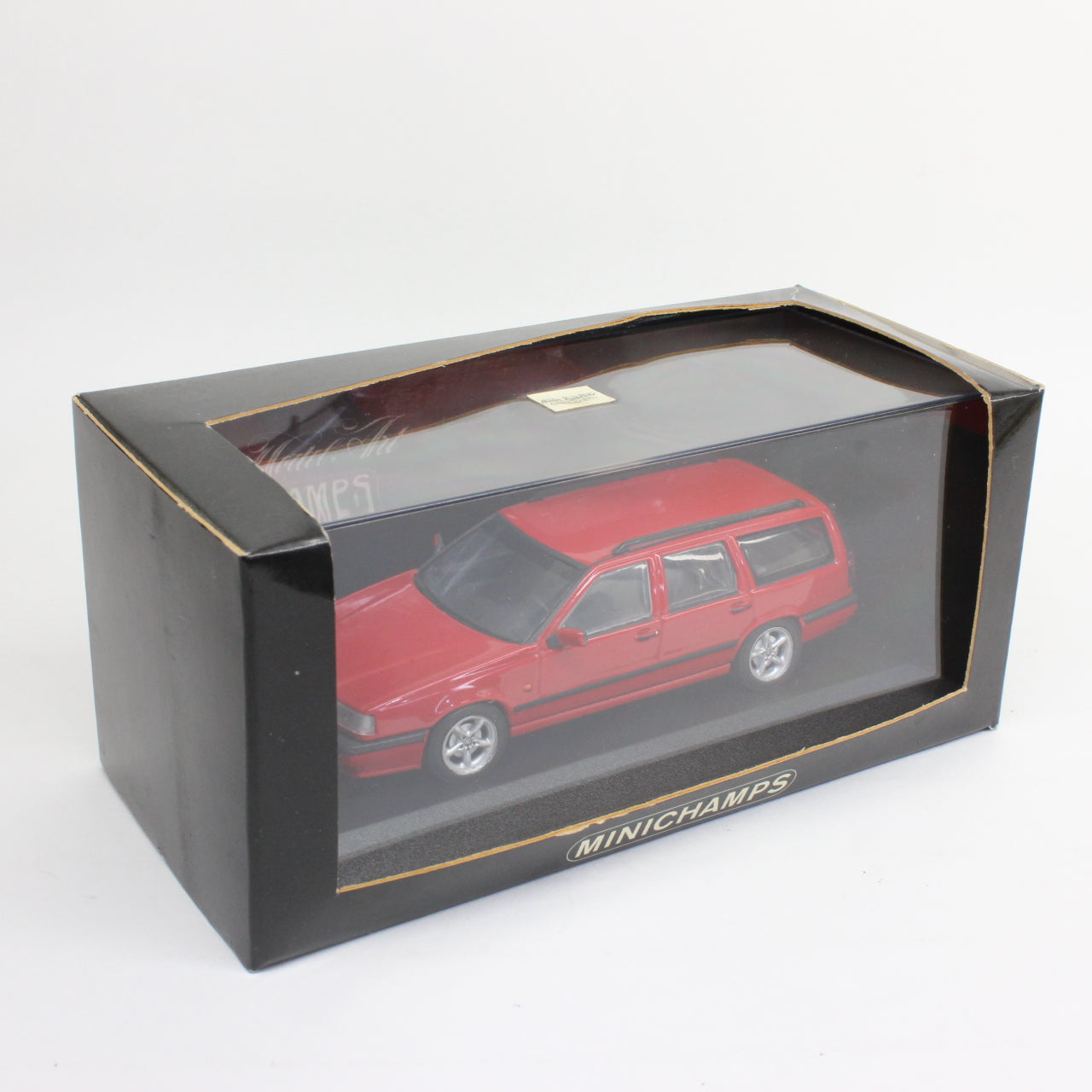 MINICHAMPS 1/43 Volvo 850 Break 1996 red