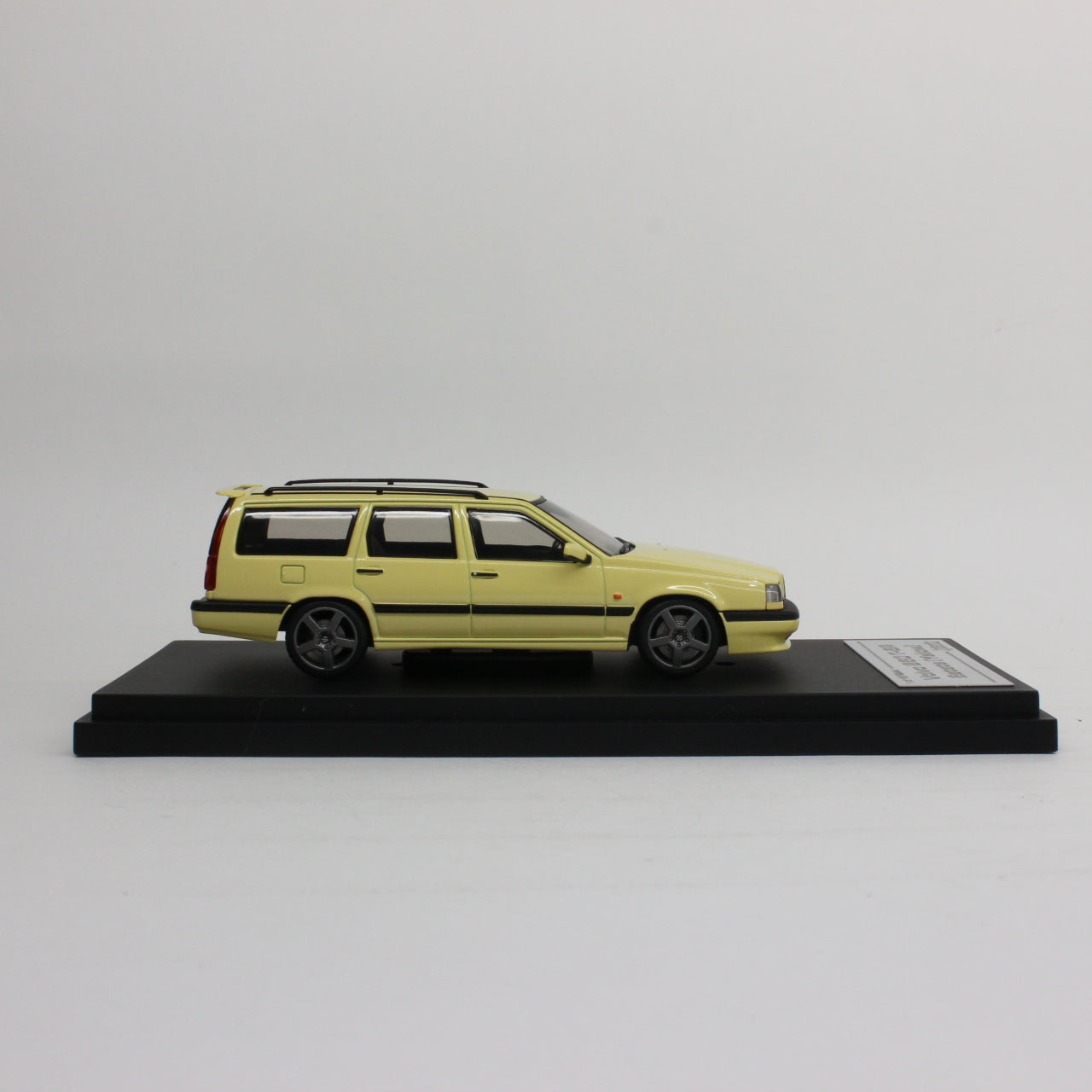 hpi racing 1:43 Volvo 850 T-5R Estate(Yellow)