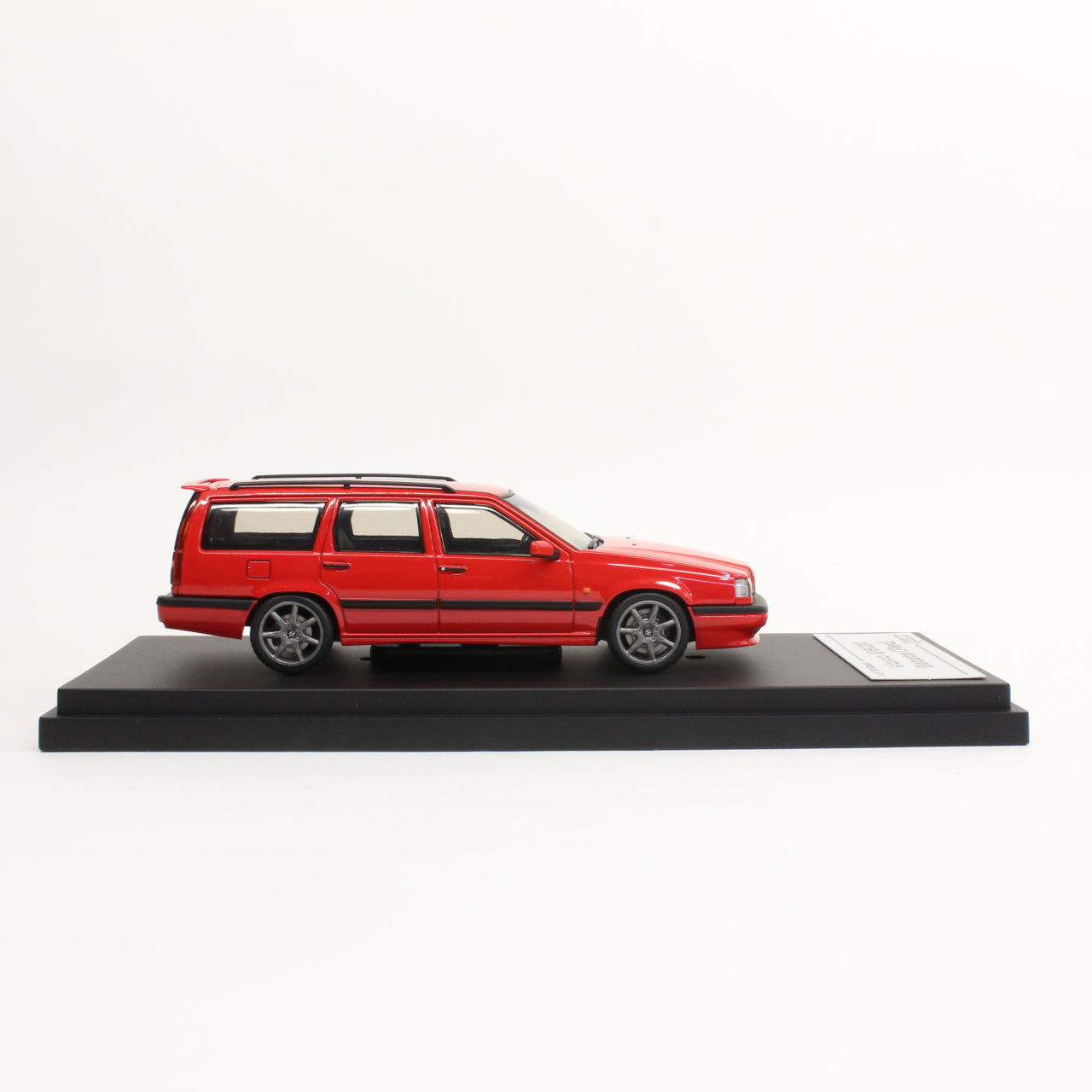 hpi racing 1:43 Volvo 850R Estate (Red)