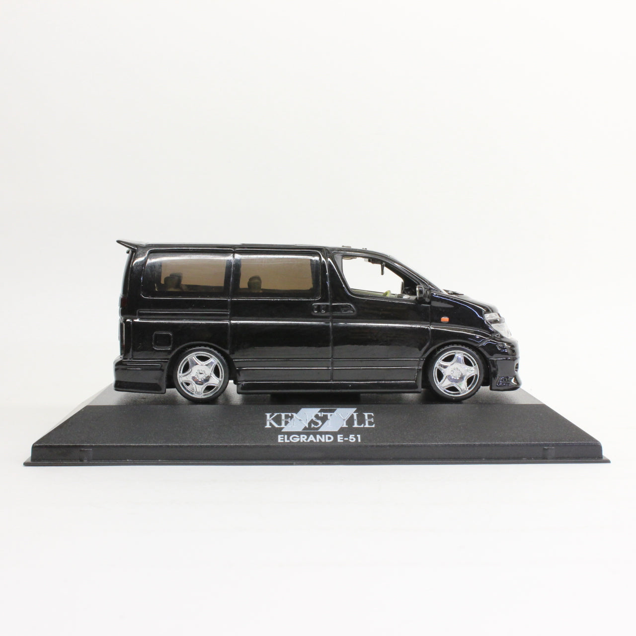 VIPcar 1/43 ケンスタイルNEWエルグラント(ブラック) / KENSTYLE NEW ELGRAND (Black)