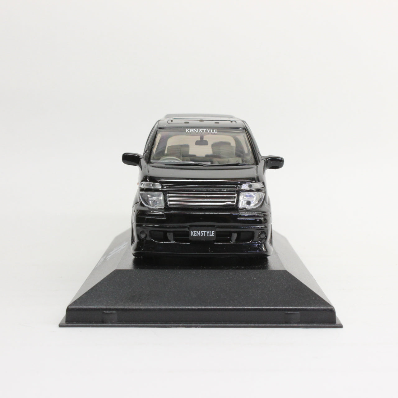 VIPcar 1/43 ケンスタイルNEWエルグラント(ブラック) / KENSTYLE NEW ELGRAND (Black)