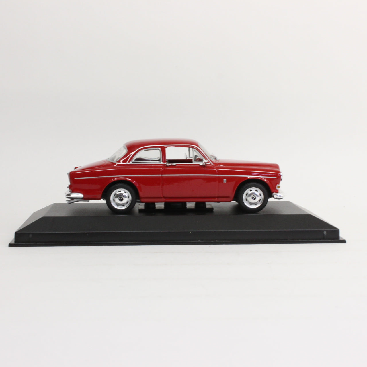 MINICHAMPS 1/43 Volvo 121 (Red) / ボルボ 121 (赤)