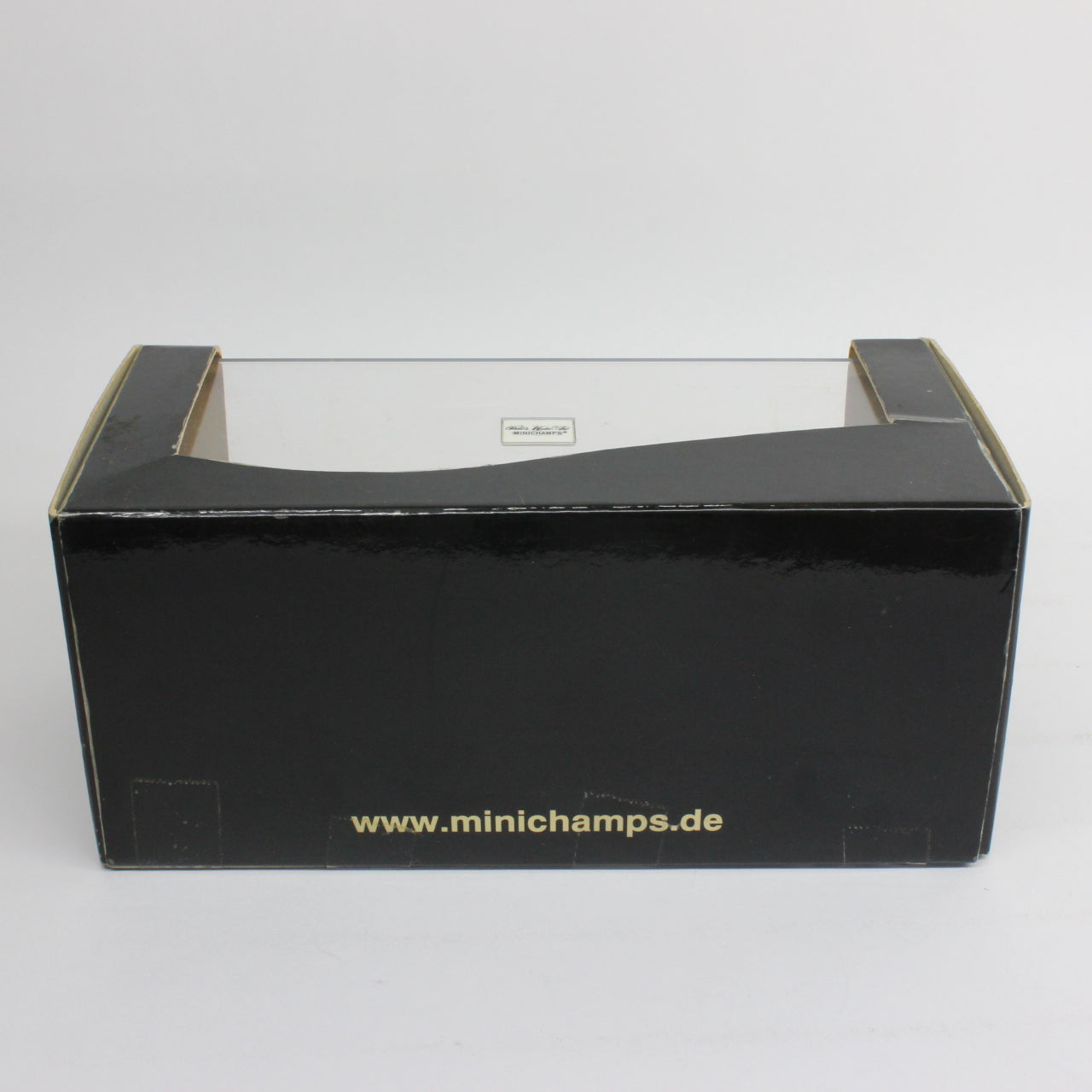 MINICHAMPS 1/43 Volvo 121 (Red) / ボルボ 121 (赤)