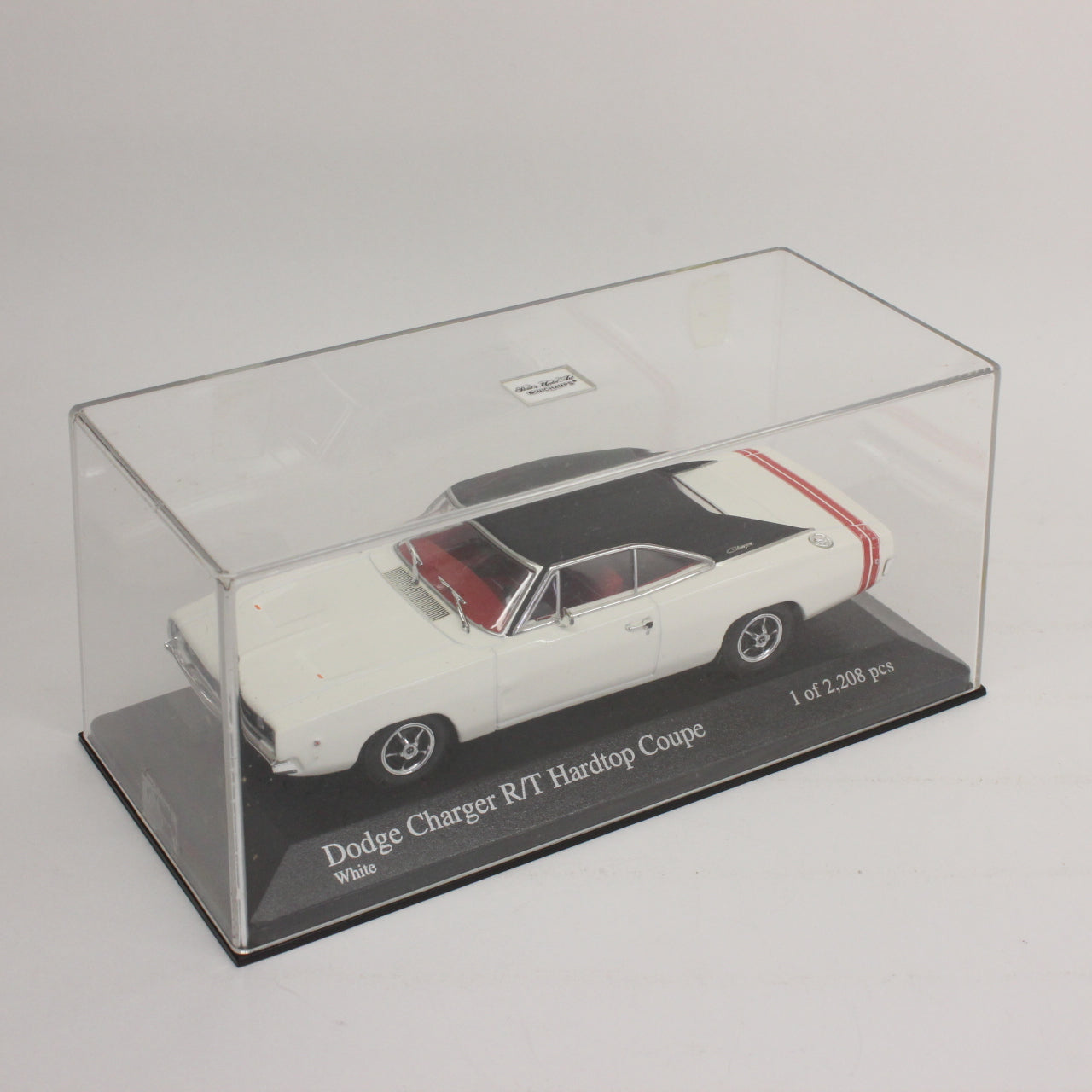 MINICHAMPS 1/43 Dodge Charger R/T Hardtop Coupe 1968 (White)
