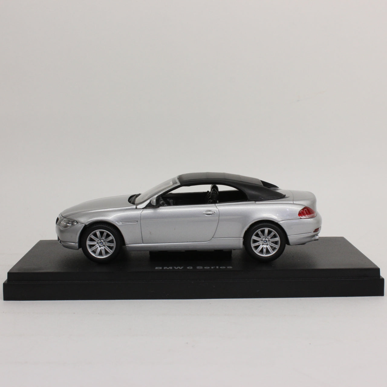 Kyosho / Museum Collection 1/43 BMW 645Ci Convertible (Silver)