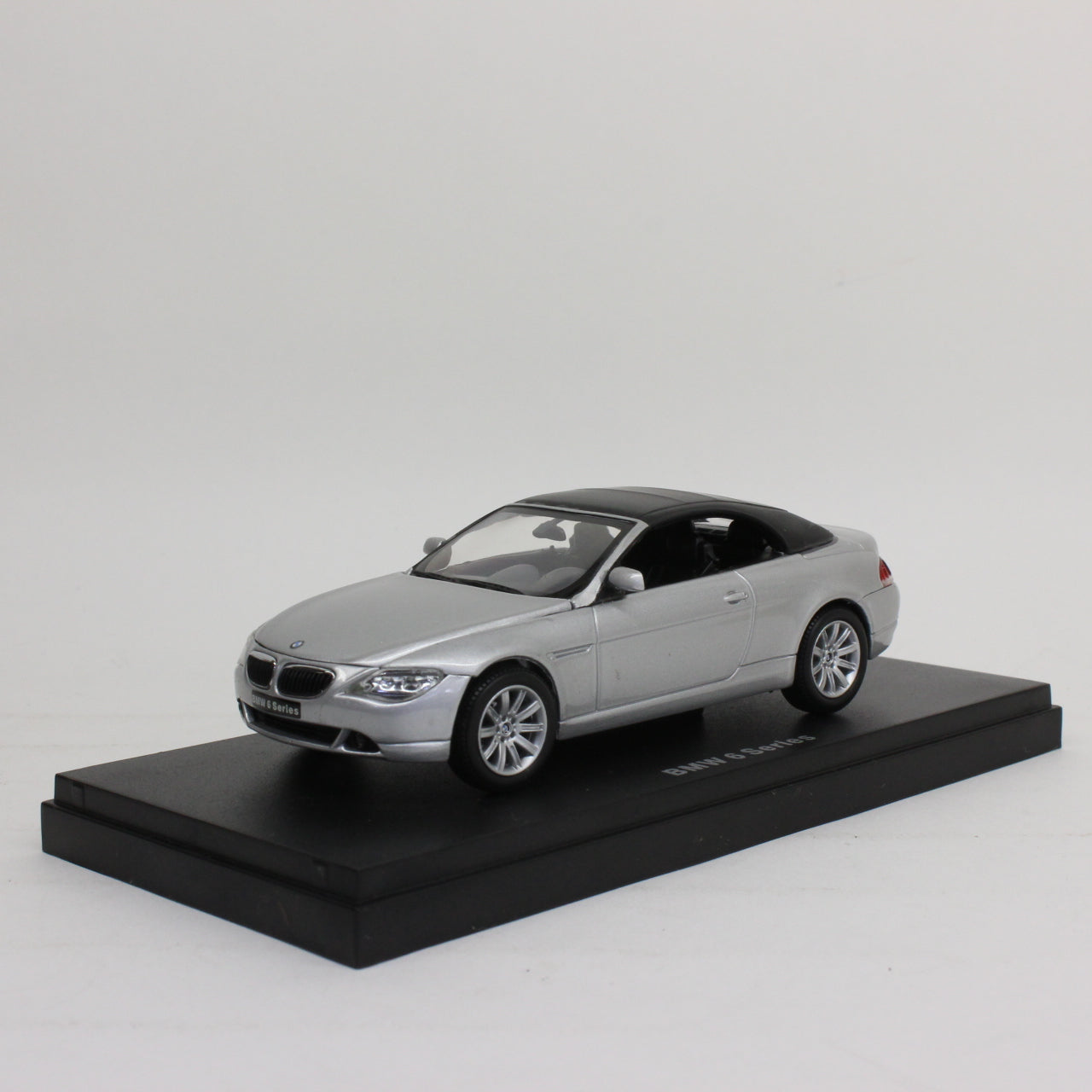 Kyosho / Museum Collection 1/43 BMW 645Ci Convertible (Silver)