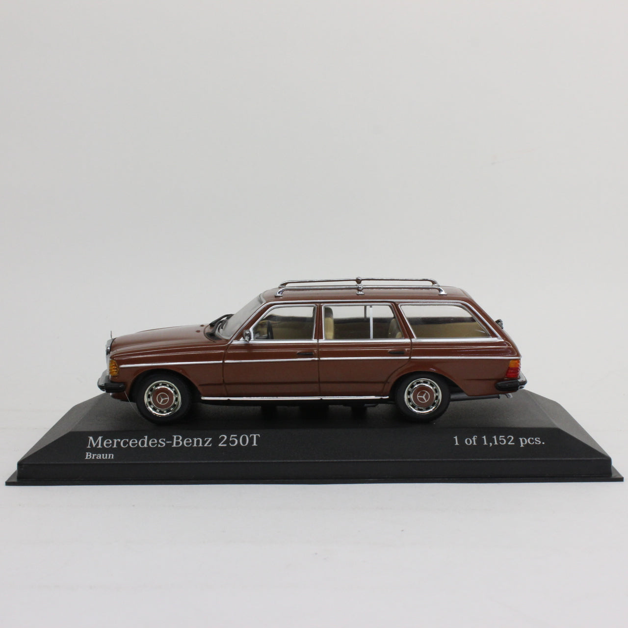 MINICHAMPS 1/43 Mercedes-Benz 250 T 1980 (Brown)
