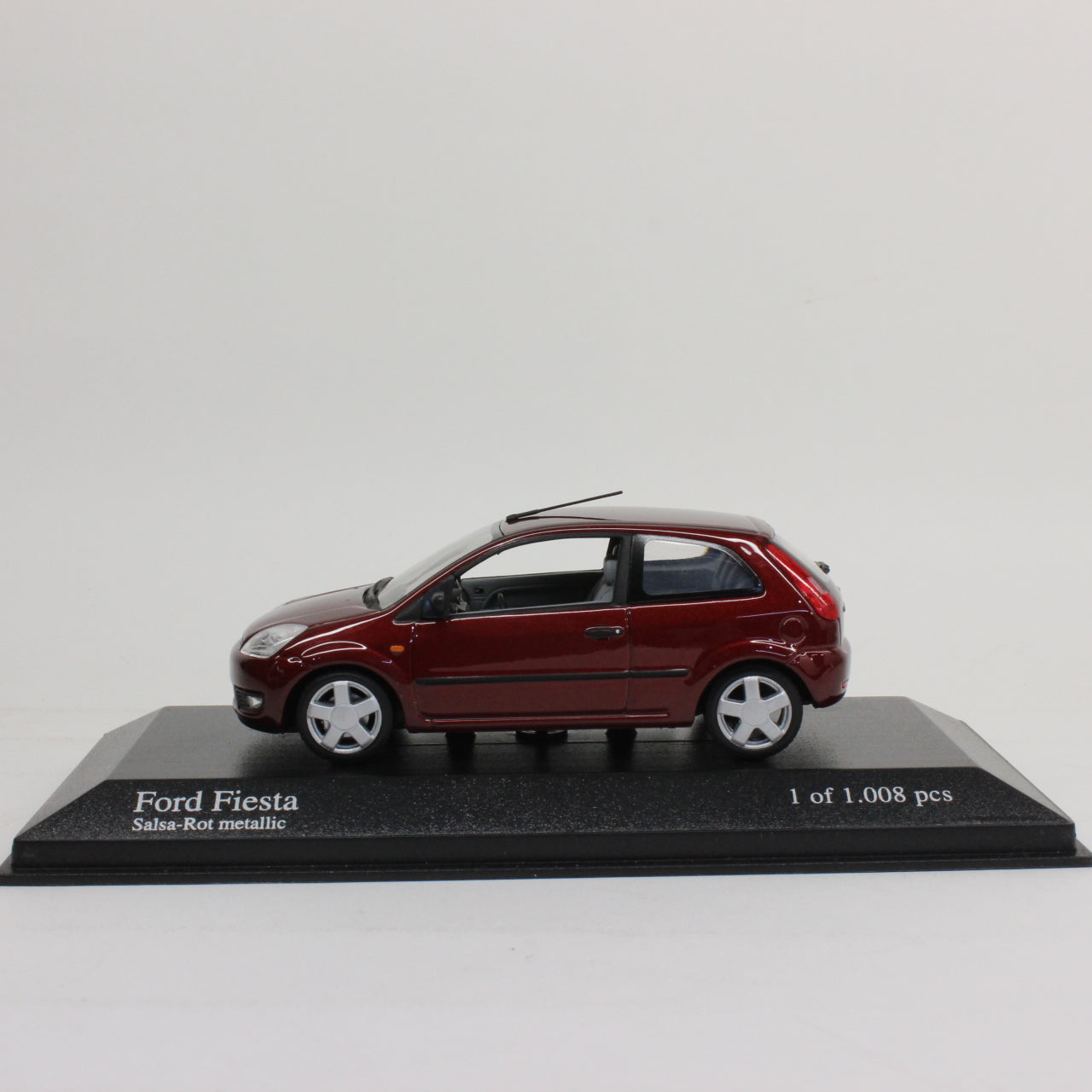 MINICHAMPS 1/43 Ford Fiesta 2002 （Red metallic）