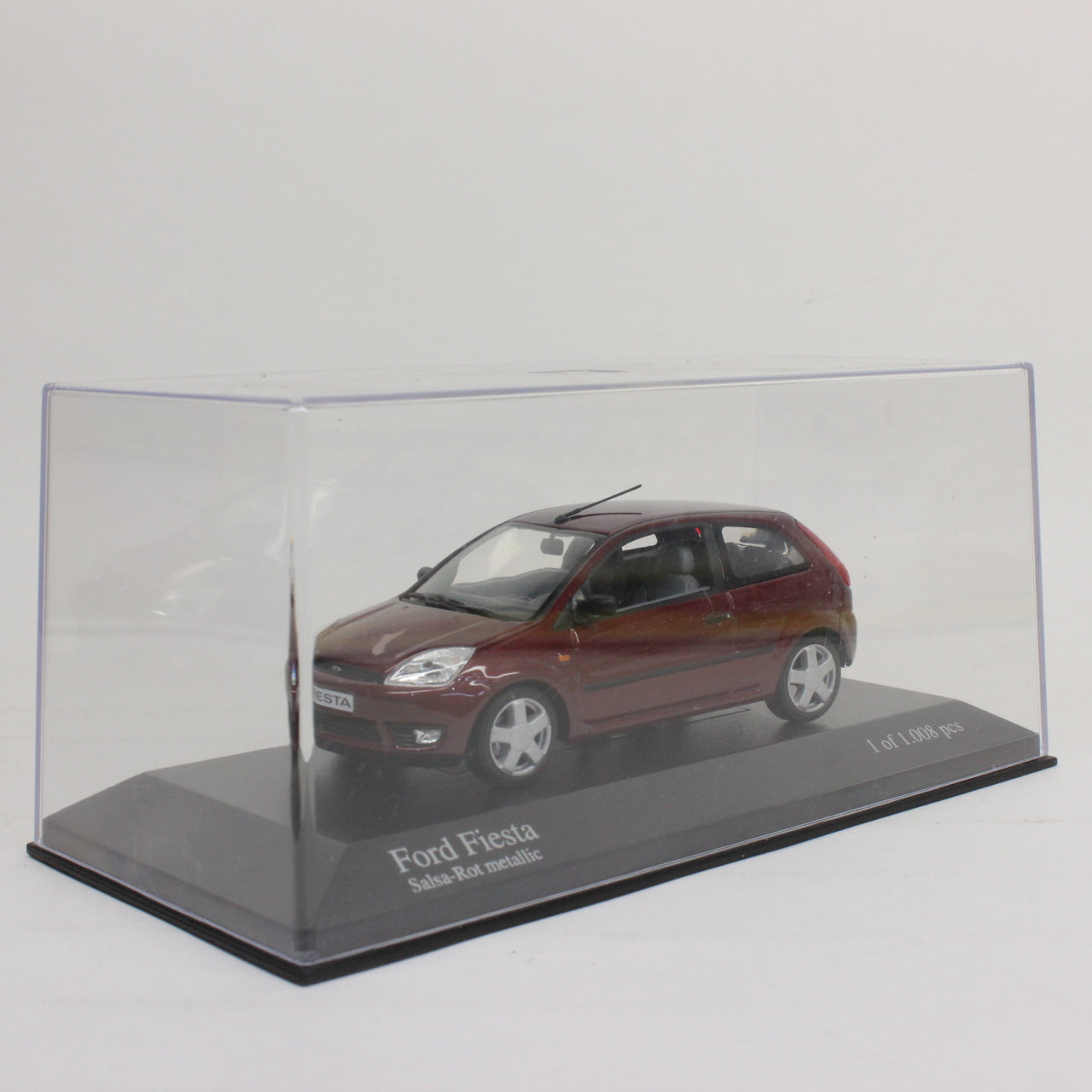 MINICHAMPS 1/43 Ford Fiesta 2002 （Red metallic）