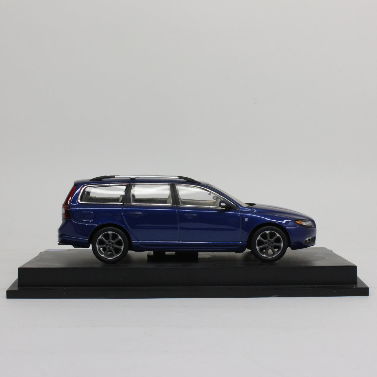 Motor Art / HI TECH LINE 1/43 Volvo V70 VOR