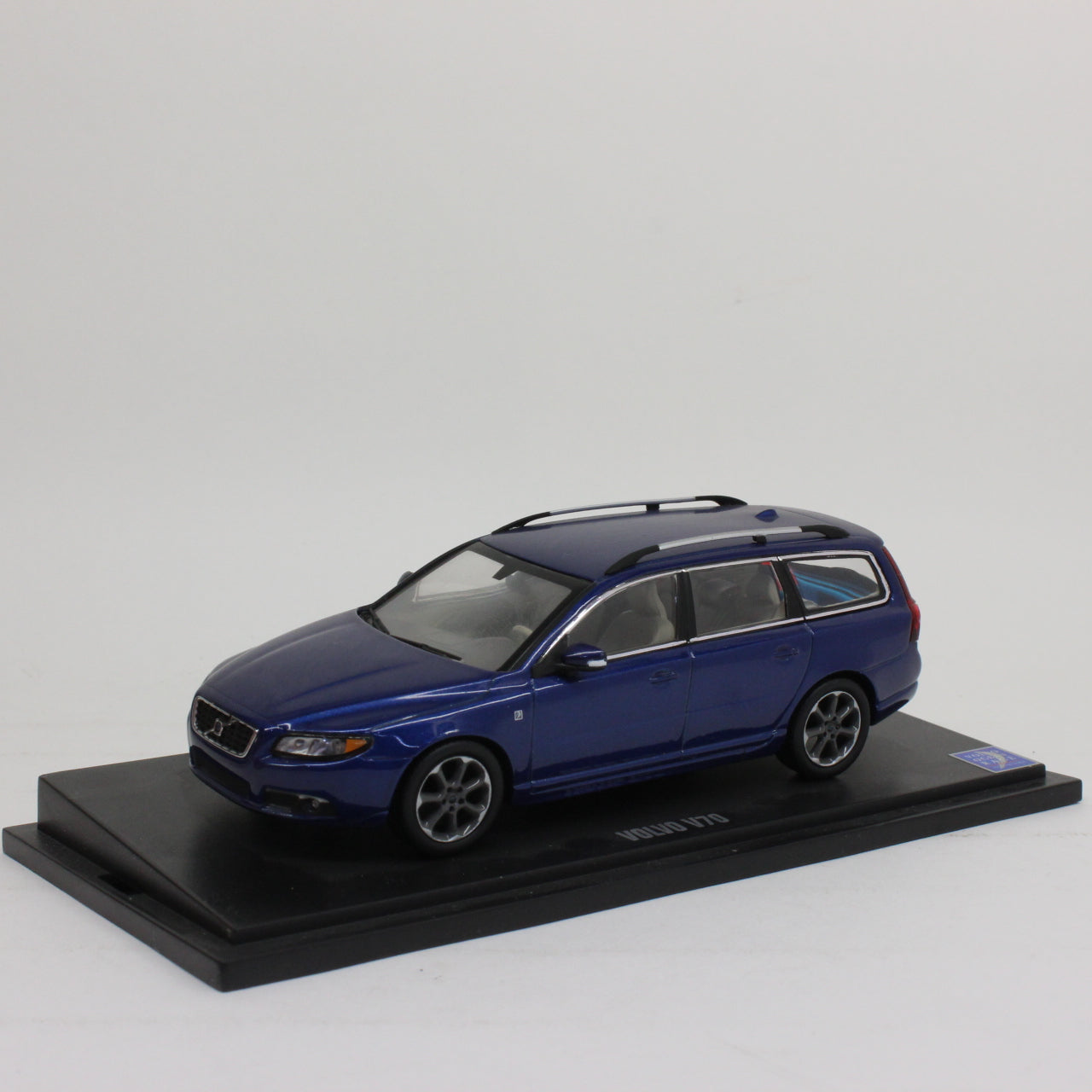 Motor Art / HI TECH LINE 1/43 Volvo V70 VOR