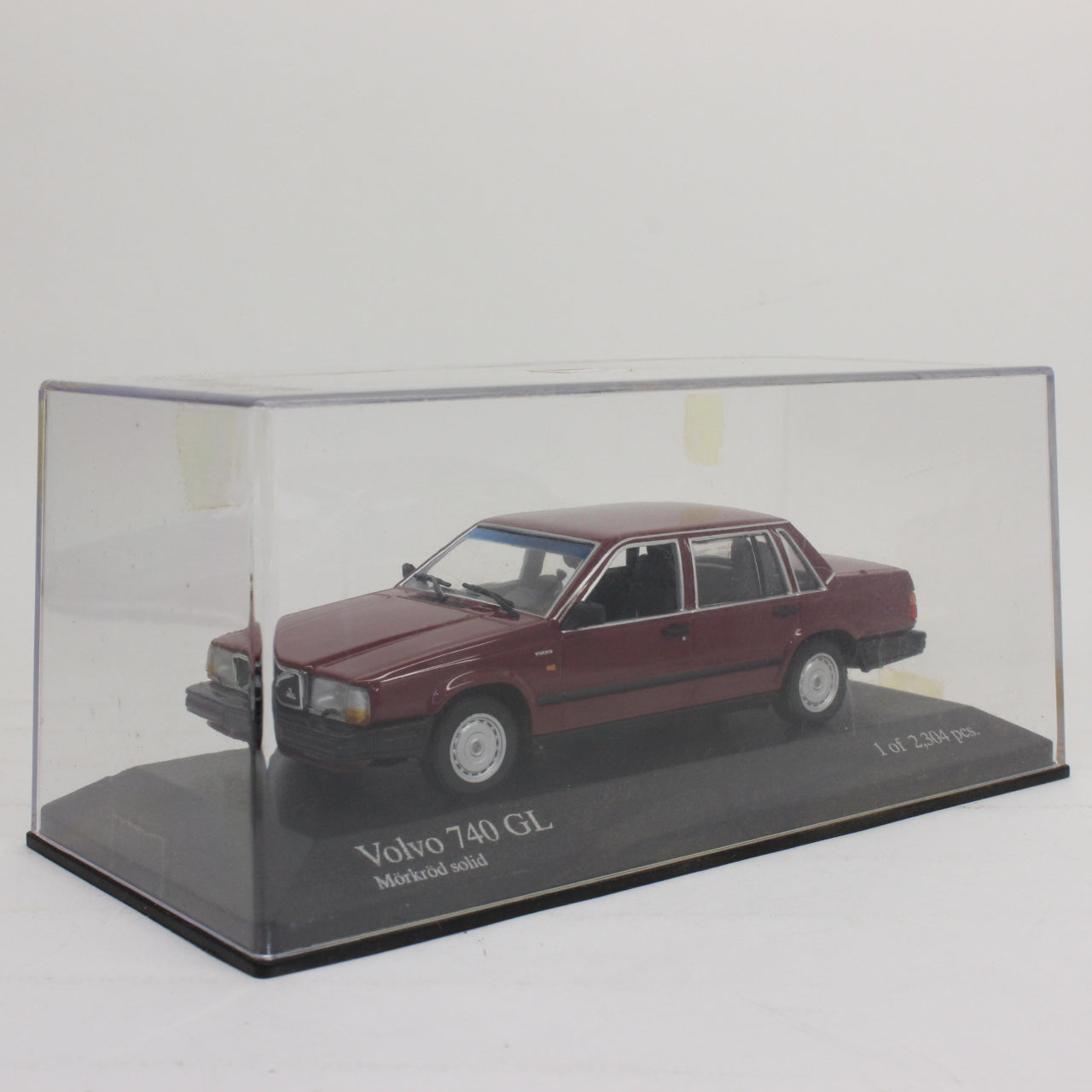 MINICHAMPS 1/43 Volvo 740 GL 1986 (Red)
