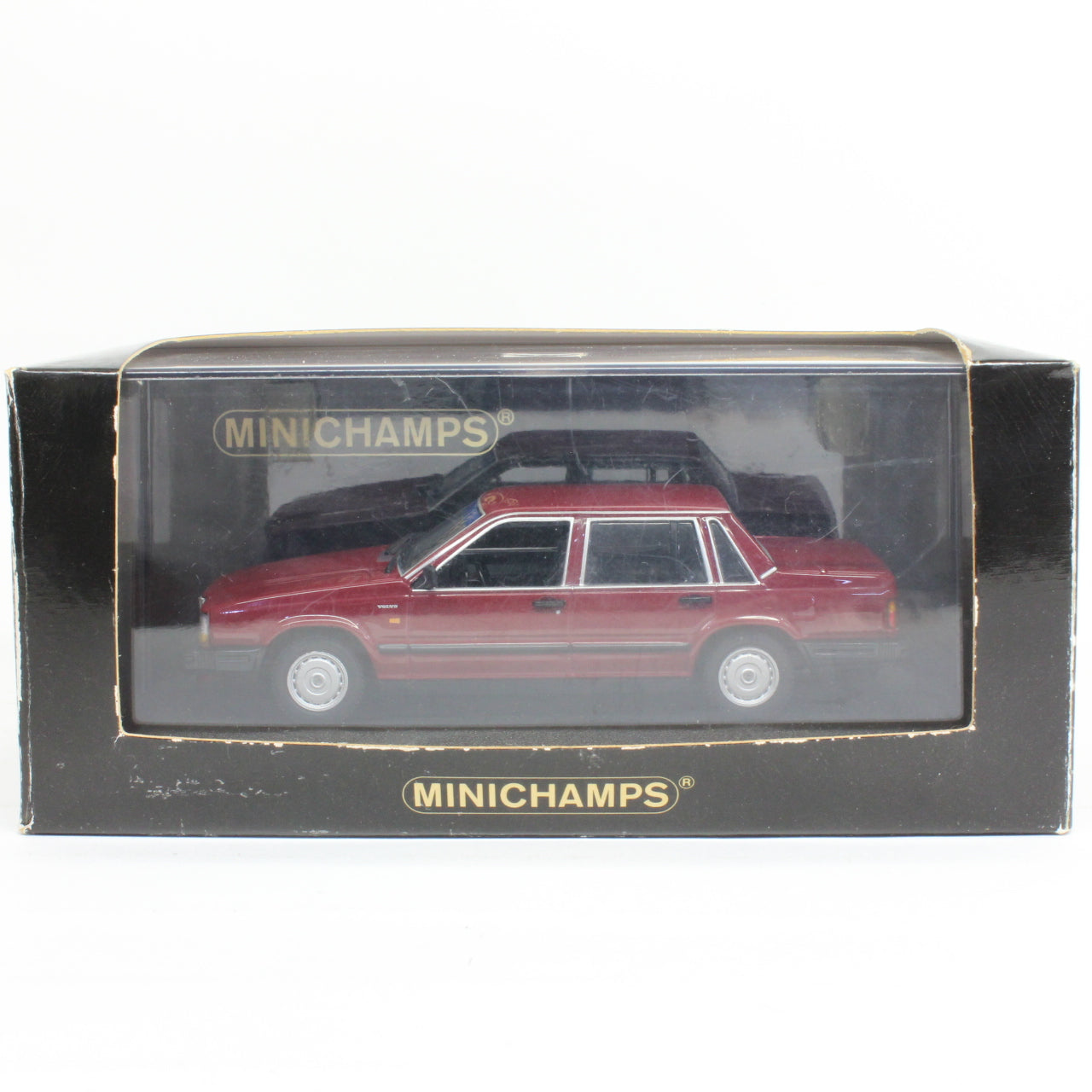 MINICHAMPS 1/43 Volvo 740 GL 1986 (Red)