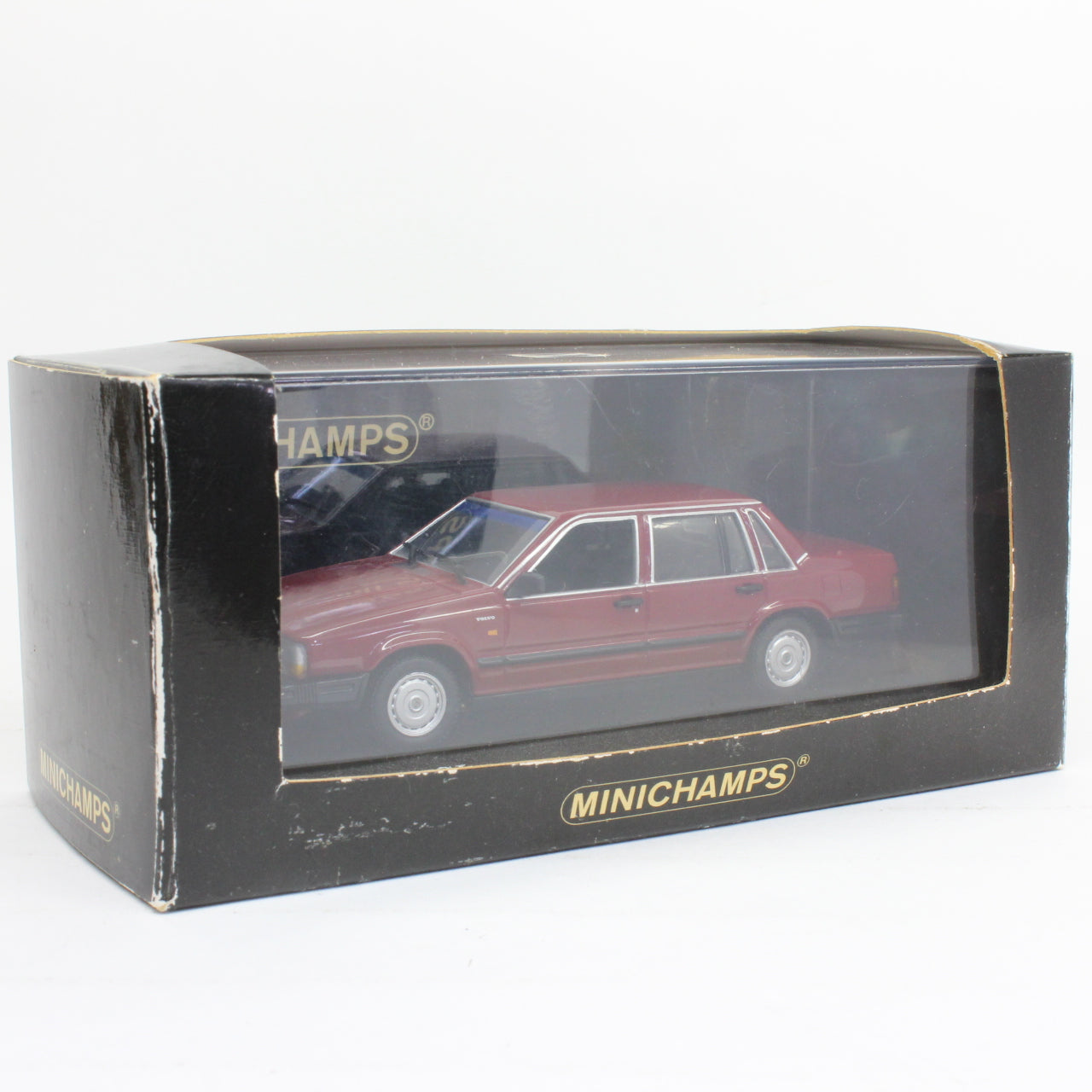 MINICHAMPS 1/43 Volvo 740 GL 1986 (Red)