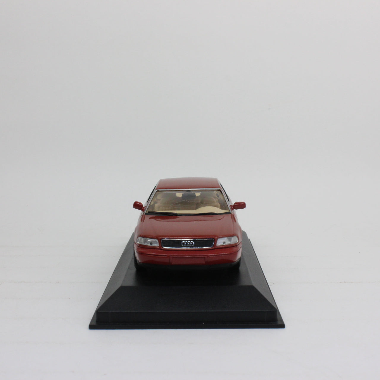 MINICHAMPS 1/43 Audi A8 Isis Red