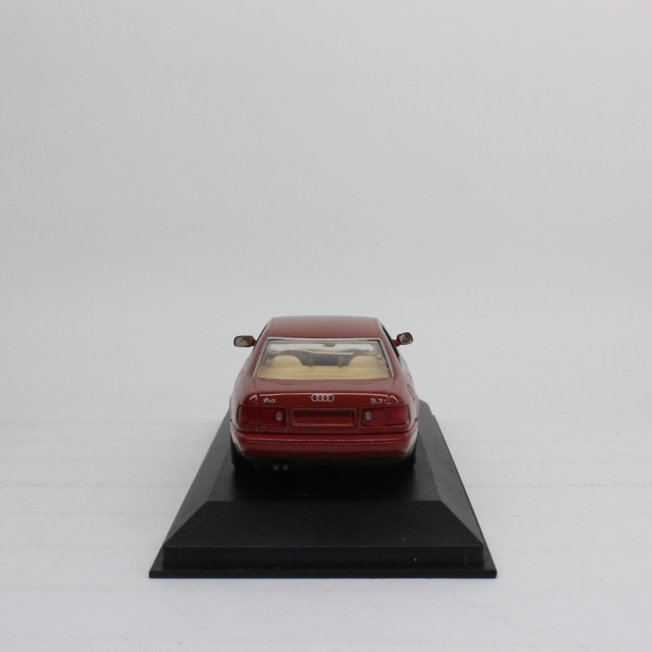 MINICHAMPS 1/43 Audi A8 Isis Red