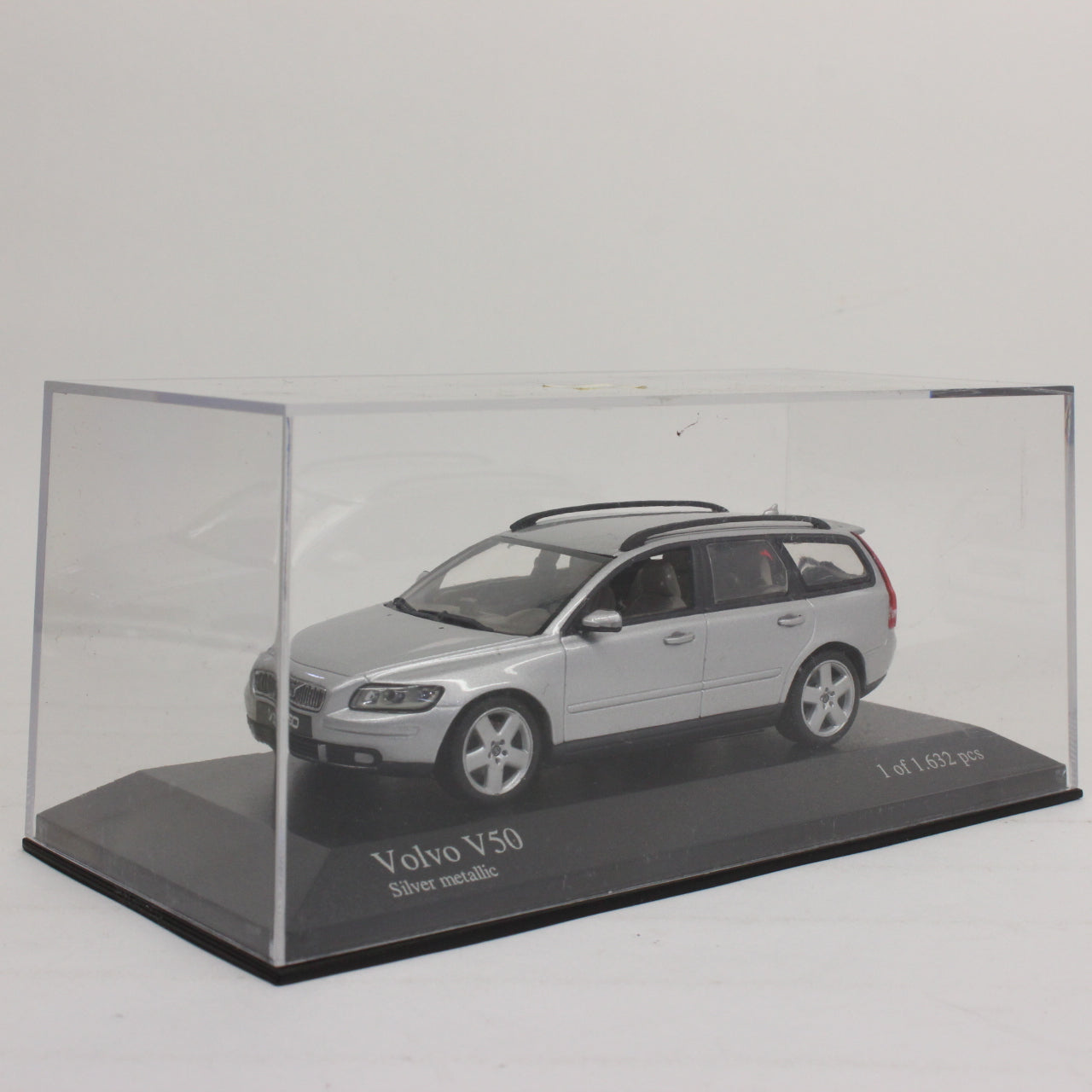 MINICHAMPS 1/43 Volvo V50 2003 (Silver)