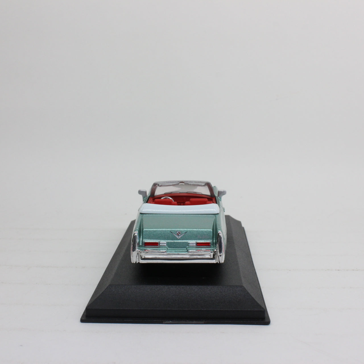 New-Ray Toys City Cruiser Collection 1/43 Cadillac 1976 Coupe De Ville