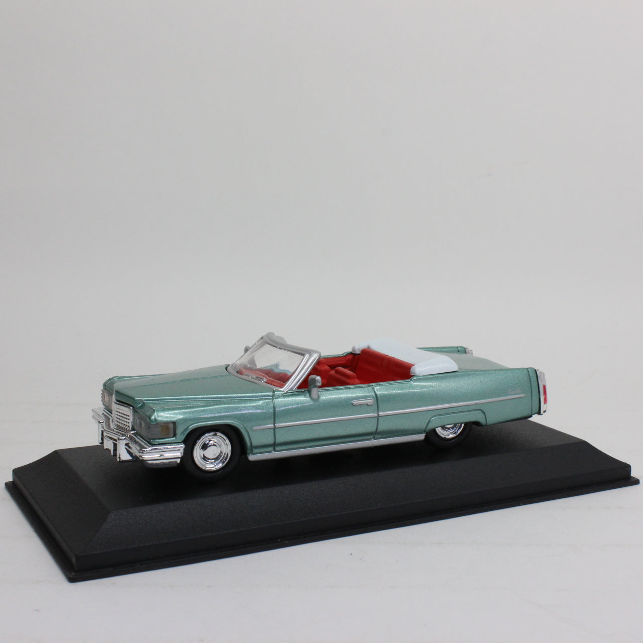 New-Ray Toys City Cruiser Collection 1/43 Cadillac 1976 Coupe De Ville