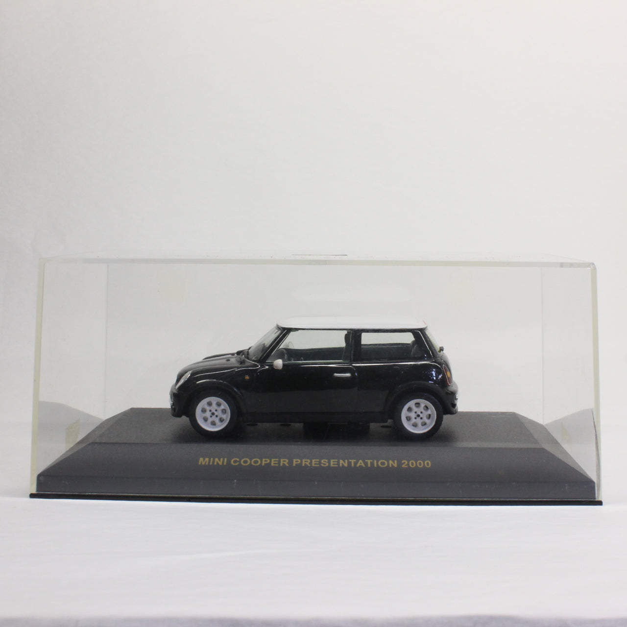 ixo 1/43 Mini Cooper Presentation 2000 Black
