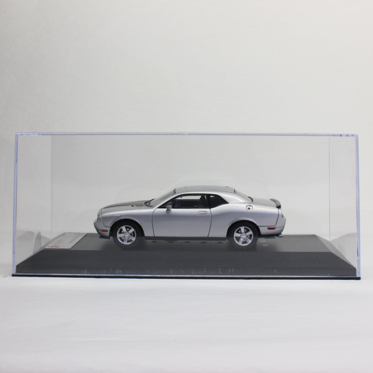 プレミアムX 1/43 ダッヂチャレンジャー SRT8 2009 シルバー Premium X 1/43 Dodge Challenger SRT8 2009 Silver