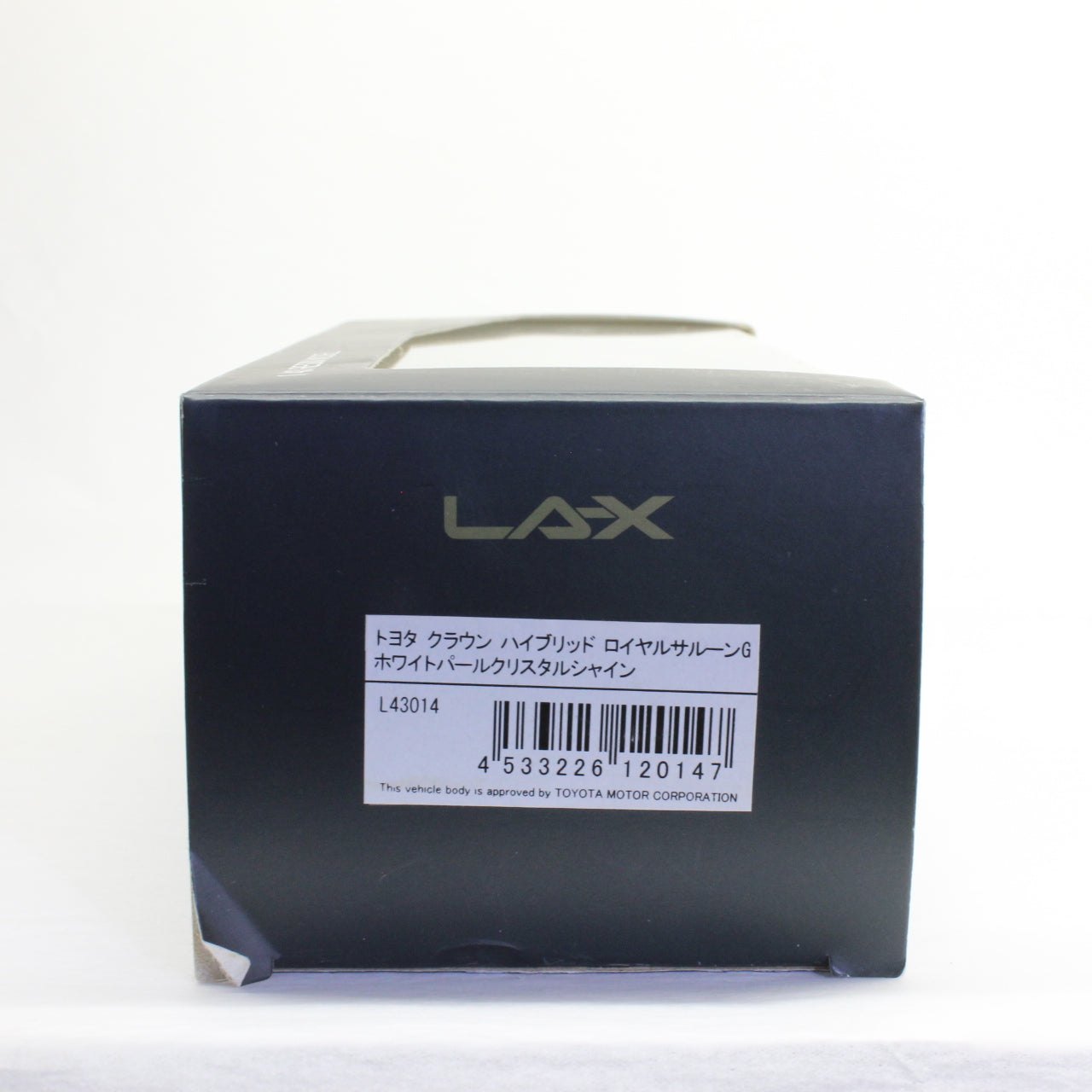 LA-X 1/43 トヨタ クラウン ハイブリッド ロイヤルサルーンG ホワイトパールクリスタルシャイン / LA-X 1/43 Toyota Crown Hybrid Royal Saloon G White Pearl Crystal Shine