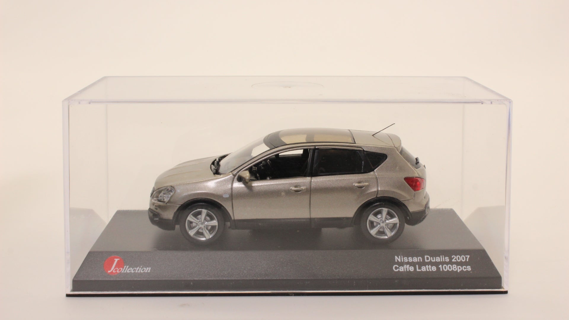 Kyosho / J Collection 1/43 Nissan Dualis 2007 Caffe Latte