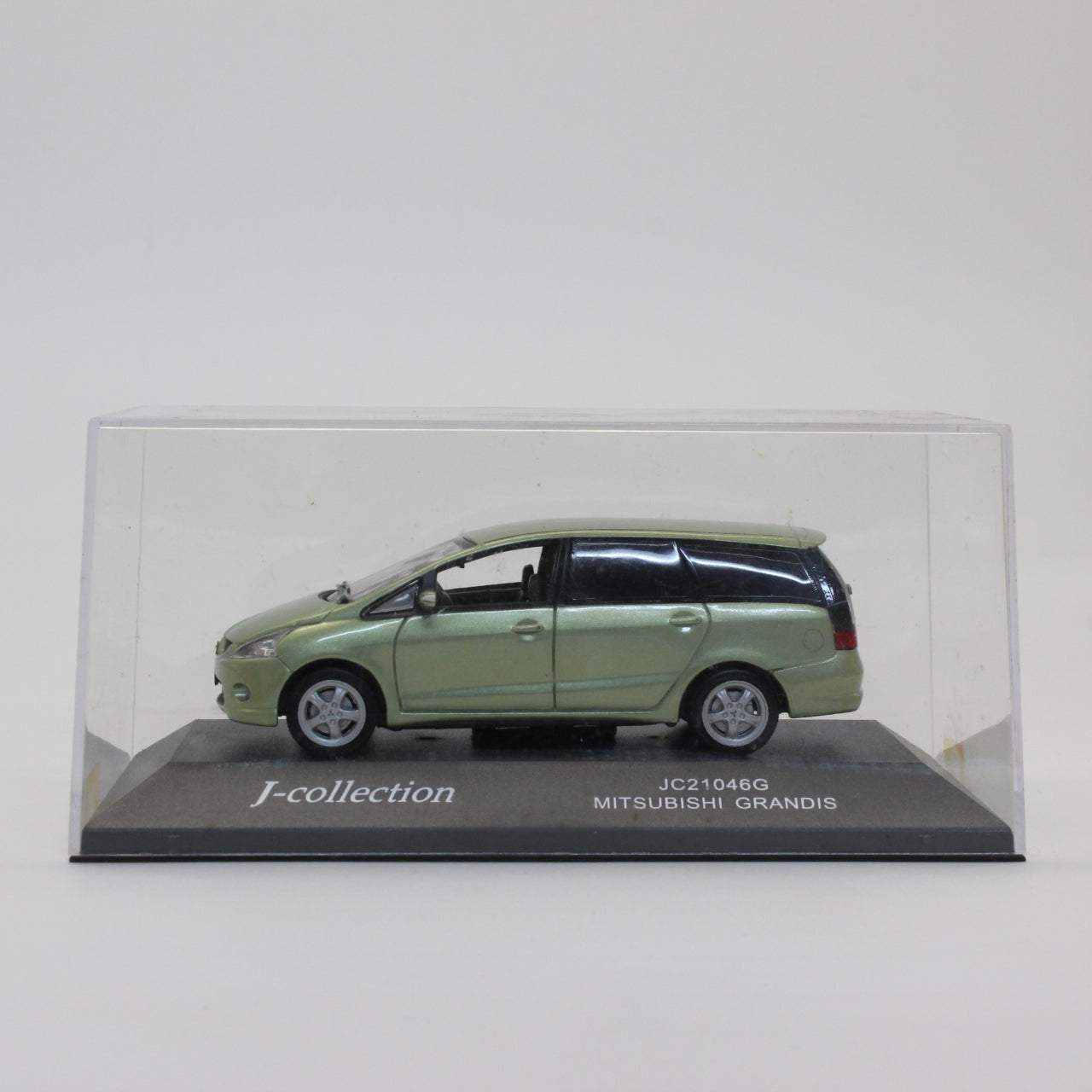 京商 / Jコレクション 1/43 三菱 グランディス スポーツ グリーンM / Kyosho / J Collection 1/43 Mitsubishi GRANDIS SPORTS green M