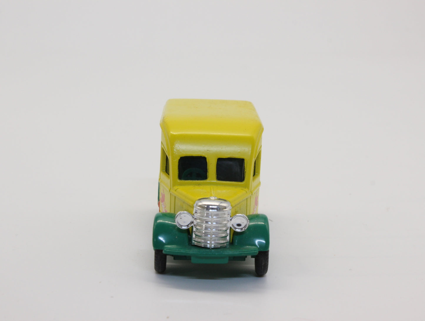 Golden Wheel マウンテンデュー トラック