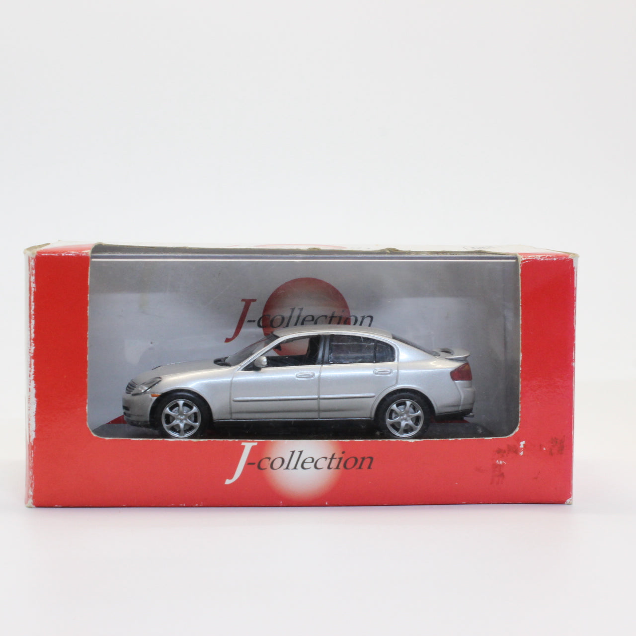 京商 / Jコレクション 1/43 日産 スカイライン セダン 300GT ダイアモンドシルバー / Kyosho / J Collection 1/43 Nissan SKYLINE SEDAN 300GT diamond silver