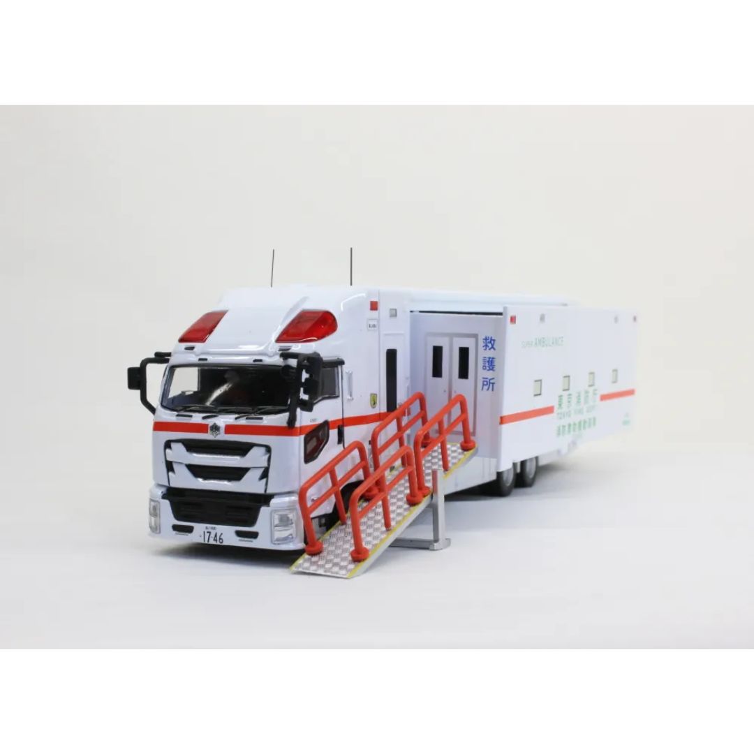 ACTCAR　1/64スケール　東京消防庁　スーパーアンビュランス　消防救助機動部隊　いすゞギガ（左拡幅ボディ・スロープ付）